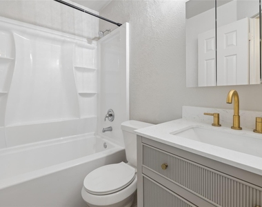 820 Sahara Ave - Photo Thumbnail 8