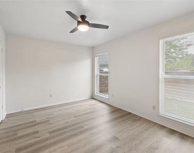 820 Sahara Ave - Photo Thumbnail 25