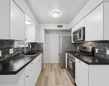 820 Sahara Ave - Photo Thumbnail 14