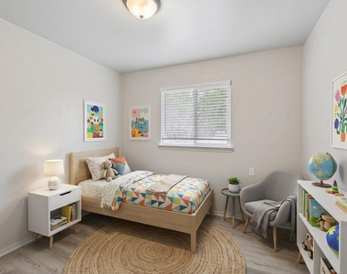 820 Sahara Ave - Photo Thumbnail 18