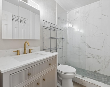 820 Sahara Ave - Photo Thumbnail 2