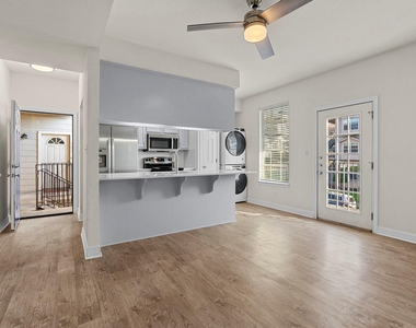 1100 W 25th St - Photo Thumbnail 24
