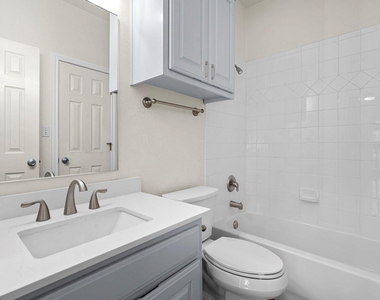 1100 W 25th St - Photo Thumbnail 37