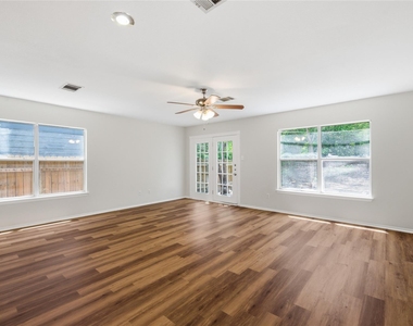 10316 Garbacz Dr - Photo Thumbnail 7
