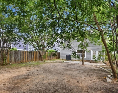 10316 Garbacz Dr - Photo Thumbnail 24