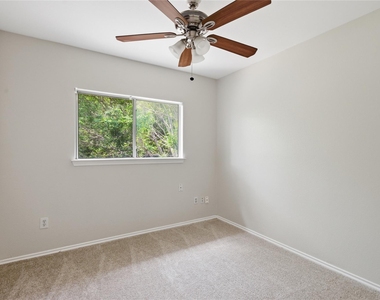 10316 Garbacz Dr - Photo Thumbnail 17