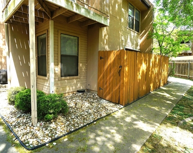 8418 Fathom Cir - Photo Thumbnail 8
