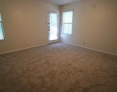 8418 Fathom Cir - Photo Thumbnail 6