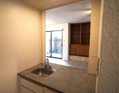 8418 Fathom Cir - Photo Thumbnail 4