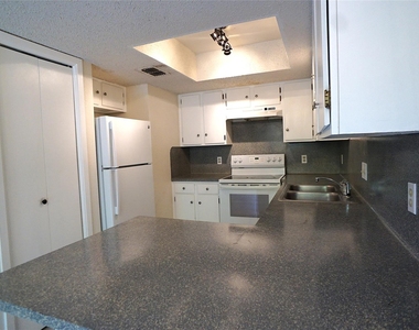8418 Fathom Cir - Photo Thumbnail 2