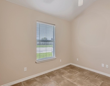 3032 Douglas Fir Dr - Photo Thumbnail 5