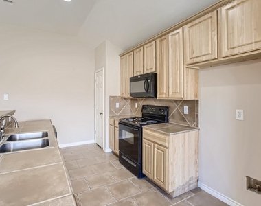 3032 Douglas Fir Dr - Photo Thumbnail 2