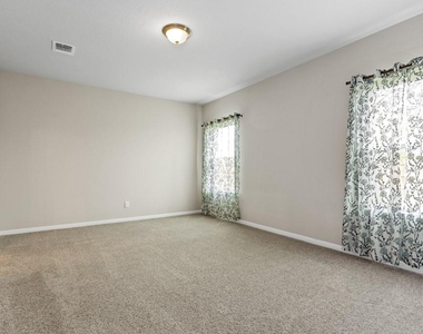 2072 Port Ellen Dr - Photo Thumbnail 15