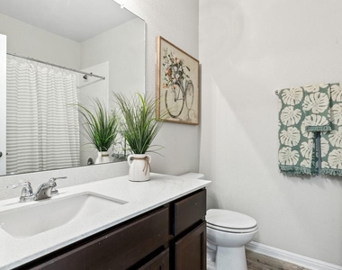2072 Port Ellen Dr - Photo Thumbnail 20