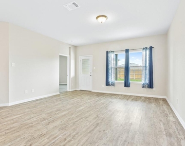 2072 Port Ellen Dr - Photo Thumbnail 2