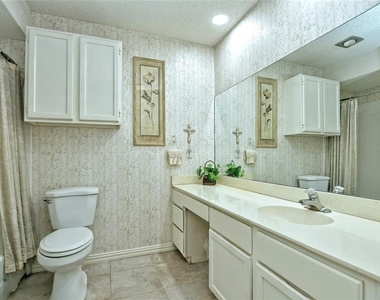 7919 Ridgeline Dr N - Photo Thumbnail 12