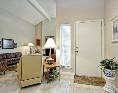 7919 Ridgeline Dr N - Photo Thumbnail 5