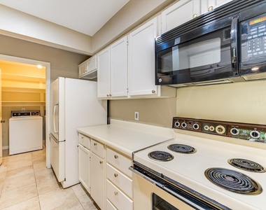 7919 Ridgeline Dr N - Photo Thumbnail 17