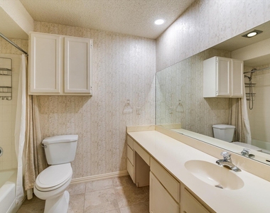 7919 Ridgeline Dr N - Photo Thumbnail 22