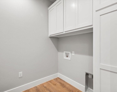 205 N Avenue - Photo Thumbnail 20