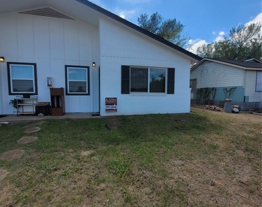 205 2nd Ave - Photo Thumbnail 17