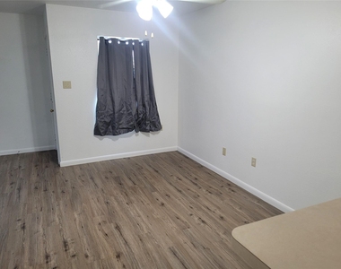 205 2nd Ave - Photo Thumbnail 5