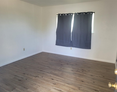 205 2nd Ave - Photo Thumbnail 1