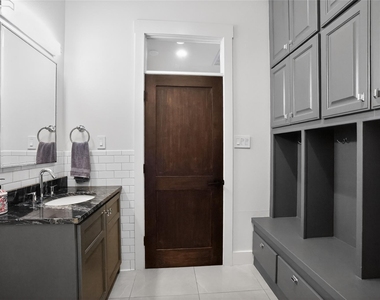 3627 Stoneridge Rd - Photo Thumbnail 20