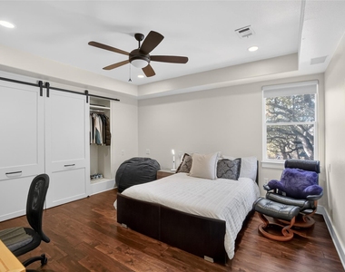 3627 Stoneridge Rd - Photo Thumbnail 16