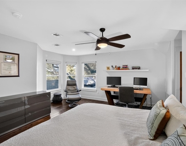 3627 Stoneridge Rd - Photo Thumbnail 14