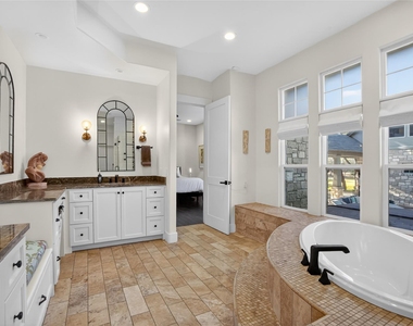 3627 Stoneridge Rd - Photo Thumbnail 11