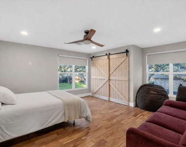 3627 Stoneridge Rd - Photo Thumbnail 31