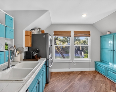 3627 Stoneridge Rd - Photo Thumbnail 28