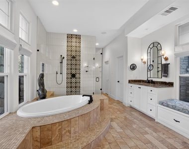 3627 Stoneridge Rd - Photo Thumbnail 10