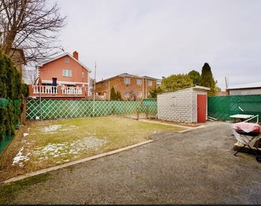 20-50 Hazen Street - Photo Thumbnail 17