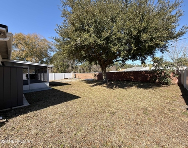 3411 Glenn Hollow Court - Photo Thumbnail 7