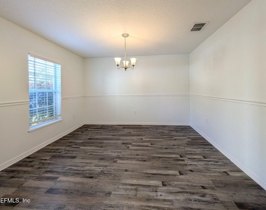 5430 Shady Pine Street S - Photo Thumbnail 4