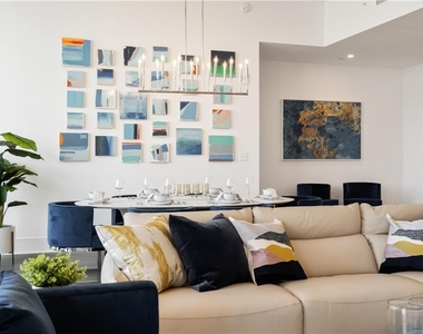 788 W Marietta Street Nw - Photo Thumbnail 3