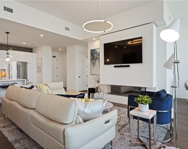 788 W Marietta Street Nw - Photo Thumbnail 6