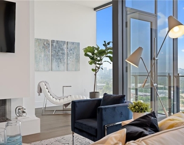 788 W Marietta Street Nw - Photo Thumbnail 9