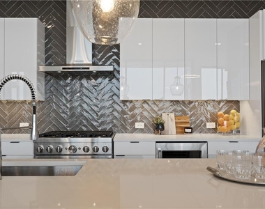 788 W Marietta Street Nw - Photo Thumbnail 18