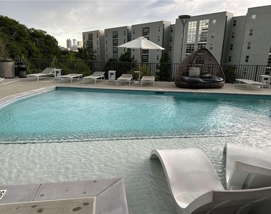 788 W Marietta Street Nw - Photo Thumbnail 56