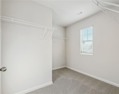 207 Whitewood Drive - Photo Thumbnail 20