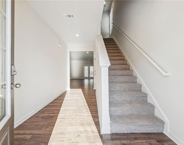 207 Whitewood Drive - Photo Thumbnail 1