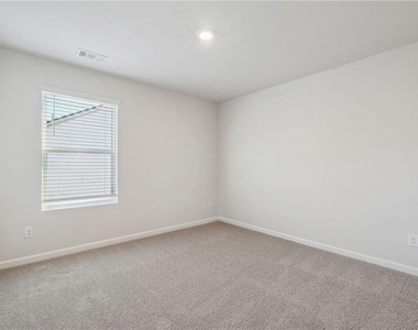 207 Whitewood Drive - Photo Thumbnail 25