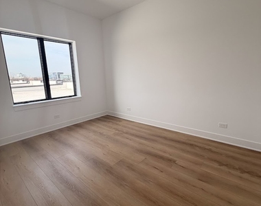 1320 S Ashland Avenue - Photo Thumbnail 8