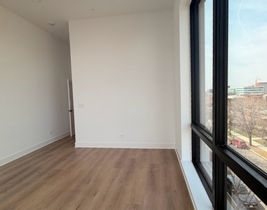 1320 S Ashland Avenue - Photo Thumbnail 17