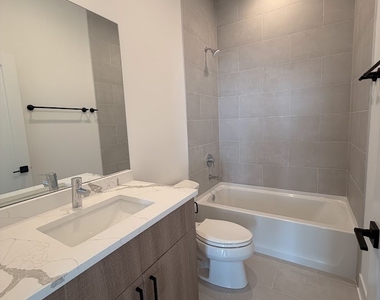 1320 S Ashland Avenue - Photo Thumbnail 13