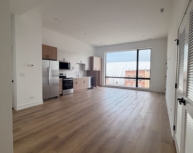 1320 S Ashland Avenue - Photo Thumbnail 2