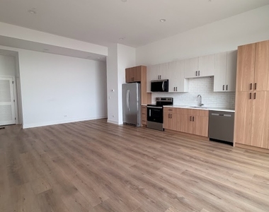 1320 S Ashland Avenue - Photo Thumbnail 6